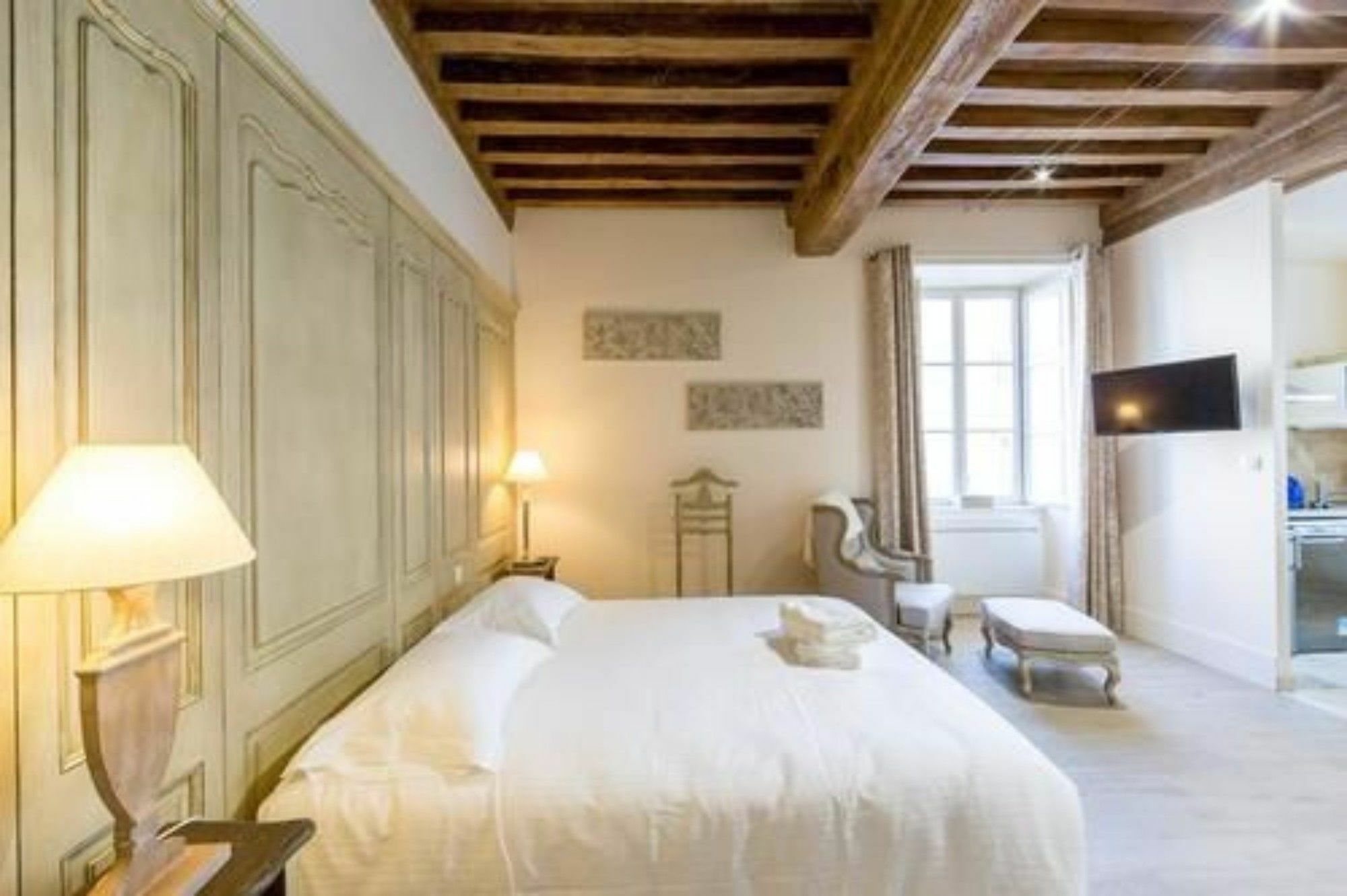 Le Cara Seheiah 1D Bed & Breakfast Beaune  Eksteriør bilde